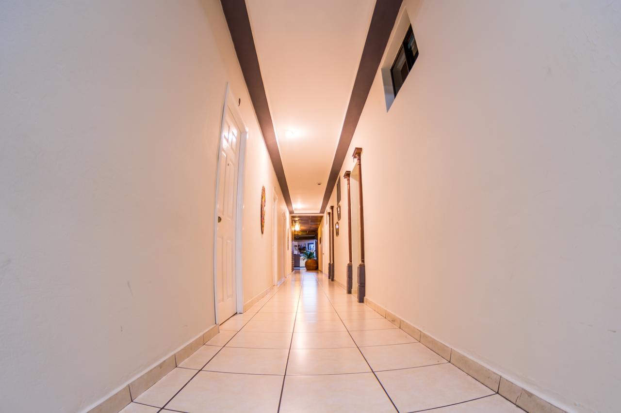 Hotel Meson De Maria Antiguo Cuscatlan Exterior photo