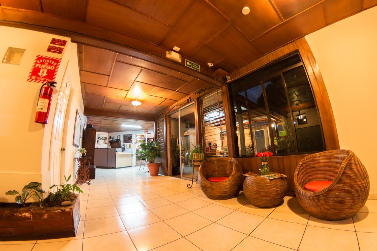 Hotel Meson De Maria Antiguo Cuscatlan Exterior photo