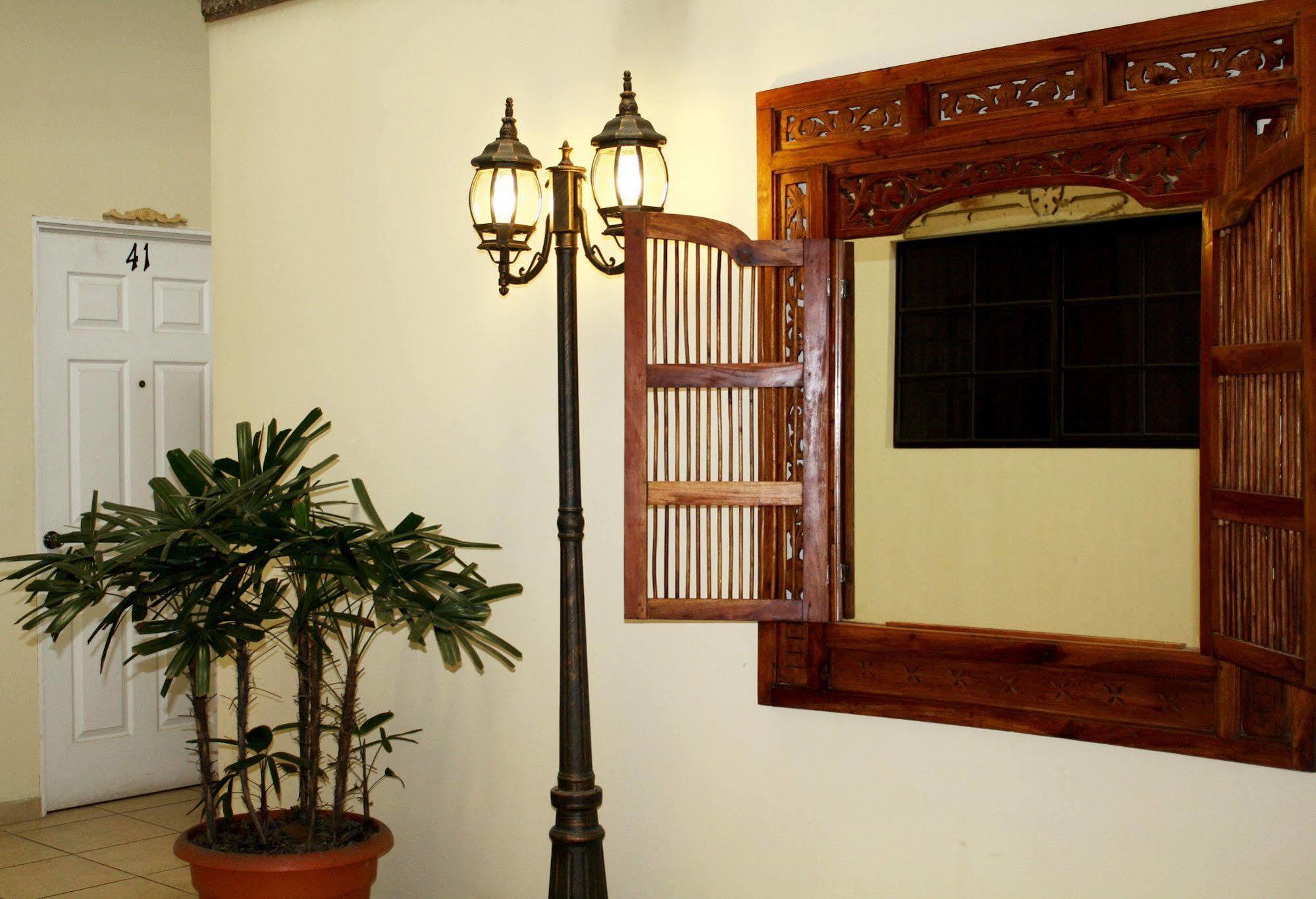 Hotel Meson De Maria Antiguo Cuscatlan Exterior photo