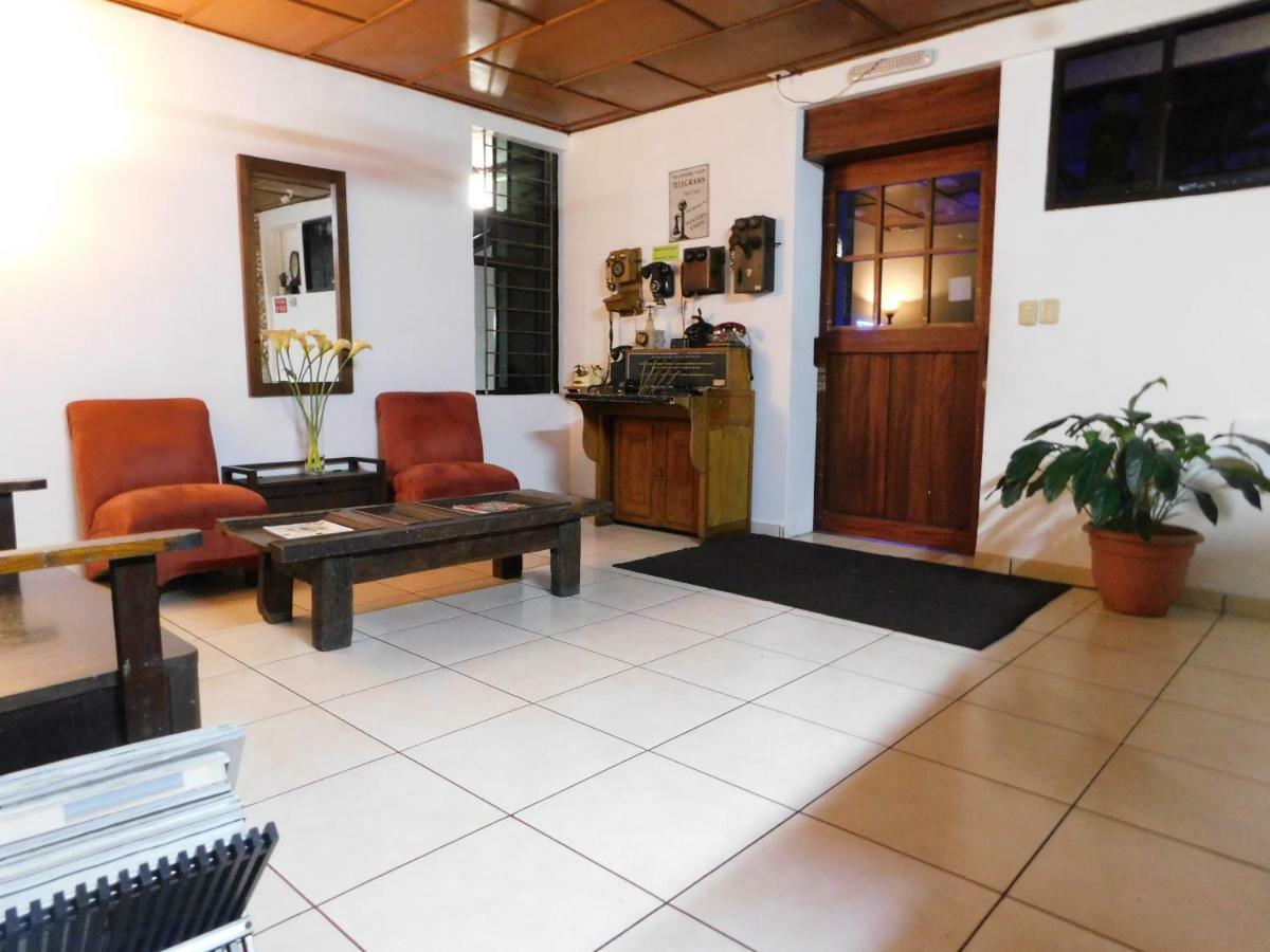Hotel Meson De Maria Antiguo Cuscatlan Exterior photo